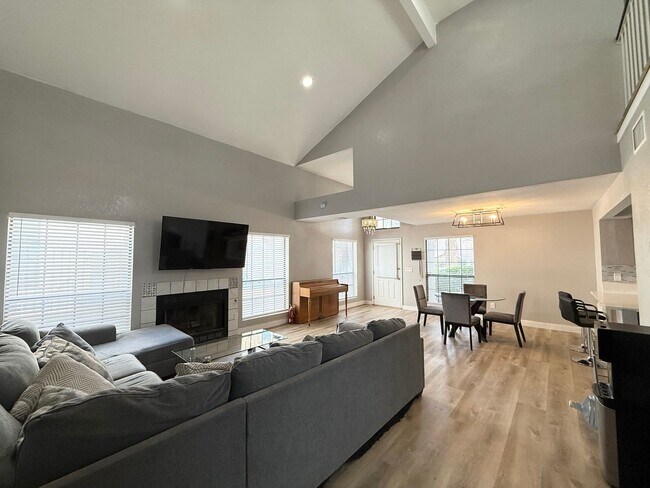 Foto del edificio - 4/BD 2.5/BA Stunning Home in Los Prados W/...