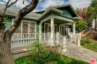 Building Photo - 1441 N Ogden Dr