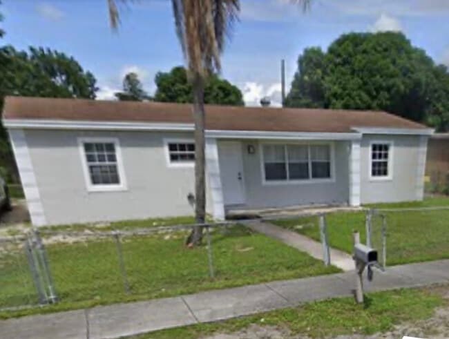 Building Photo - 2885 NW 155th Ter