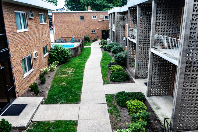 Building Photo - Fountain Villa Apartments