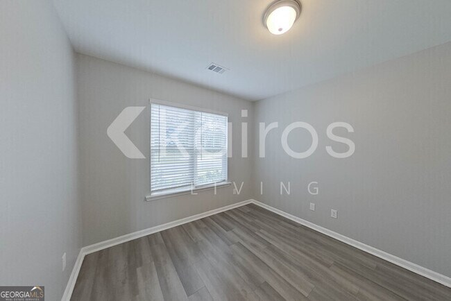 Building Photo - 105 Colonial Wy