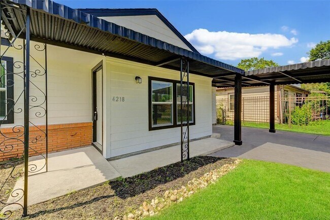 Building Photo - 4218 Friar Point Rd