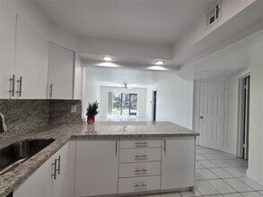 Building Photo - 8000 Fairview Dr