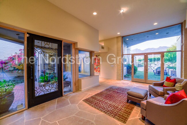 Building Photo - 5300 N Hacienda del Sol Rd