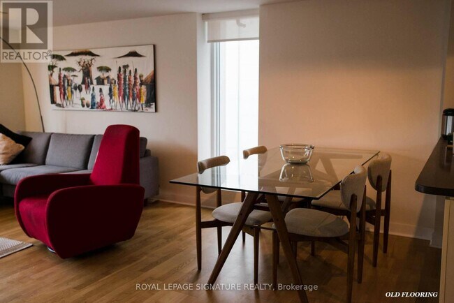 Building Photo - 295 Adelaide St W