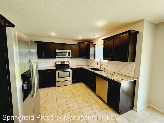 Building Photo - 3 br, 2 bath House - 3344 E. Beaumont Ct