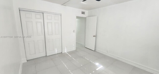 Foto del edificio - 1020 NW 80th Ave