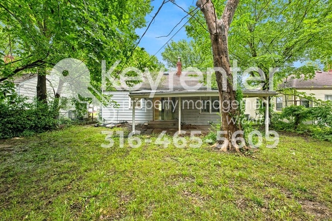 Building Photo - 915 N Harding Ave