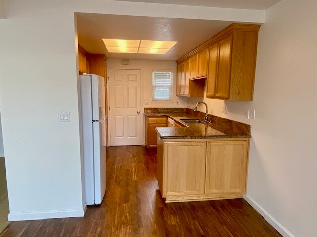 Building Photo - 629 Vasona Ct