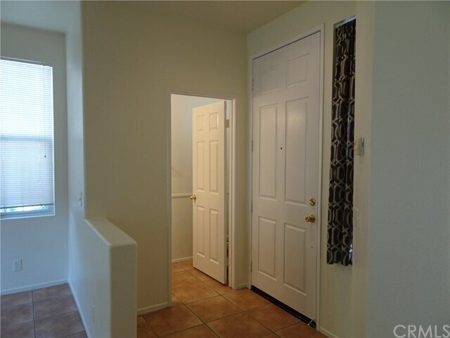 Building Photo - 406 N Kenwood