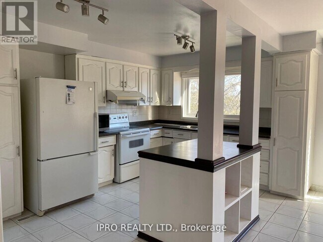 Building Photo - 2288 Marzipan Ct