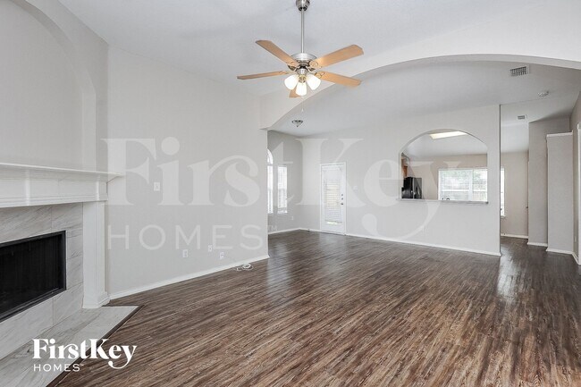 Building Photo - 2508 Esquire Dr