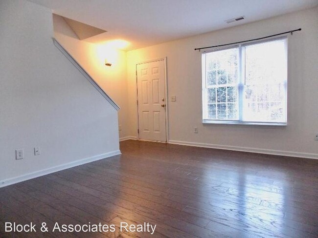 Building Photo - 2 br, 2.5 bath House - 23 Red Lane