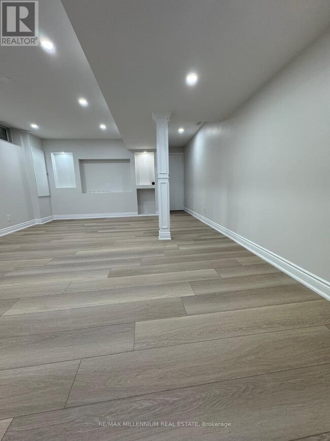 Building Photo - 4 Mountland Rd