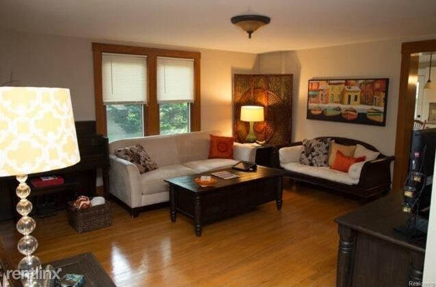 Building Photo - 3 br, 1.5 bath House - 2430 Ardmore Ave