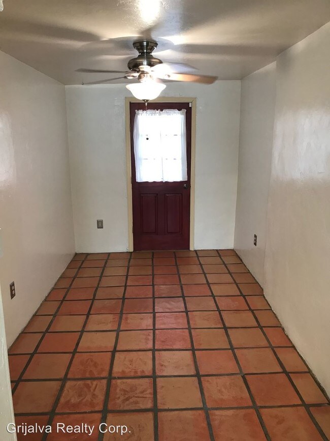 Foto del edificio - 2 br, 1 bath House - 335 E. Fontana Pl.