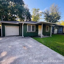 Building Photo - 2919 Ave G