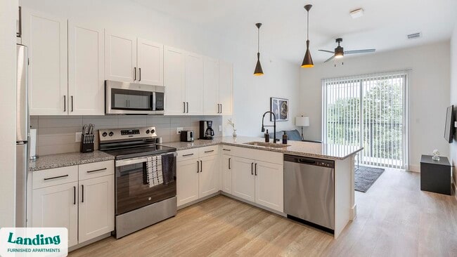 Building Photo - 650 E Sycamore St