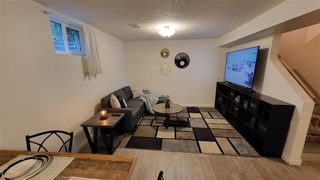 Foto del edificio - 12948 W Virginia Ave