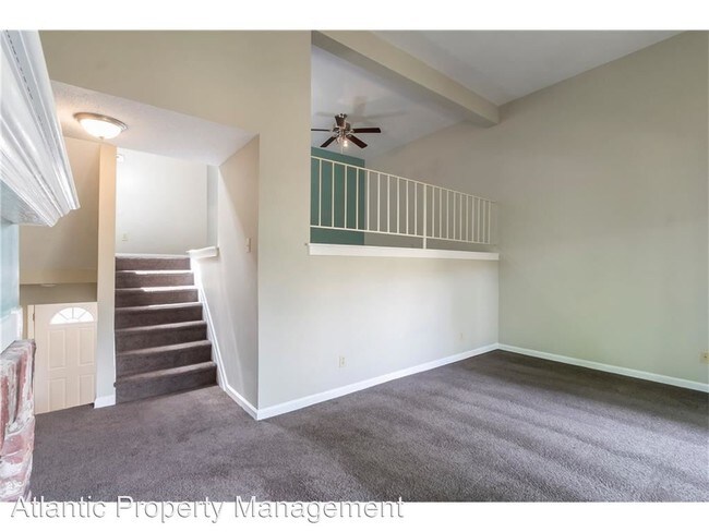Building Photo - 1140 Riverbend Club Dr SE