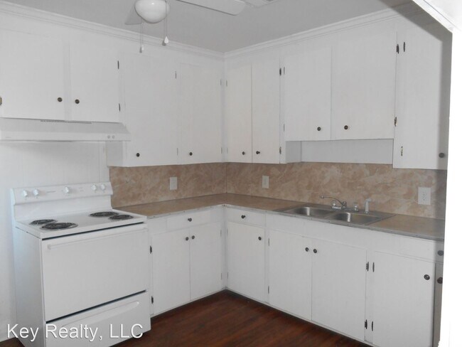 Foto del edificio - 3 br, 2 bath House - 210 Ball Street