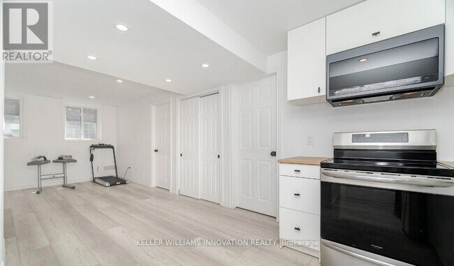 Photo du bâtiment - 292 Freure Dr