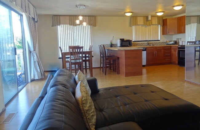 Foto del edificio - 402 Lind Ave NW