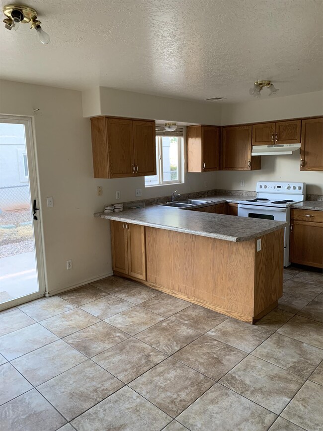 Building Photo - 1056 S 430 E