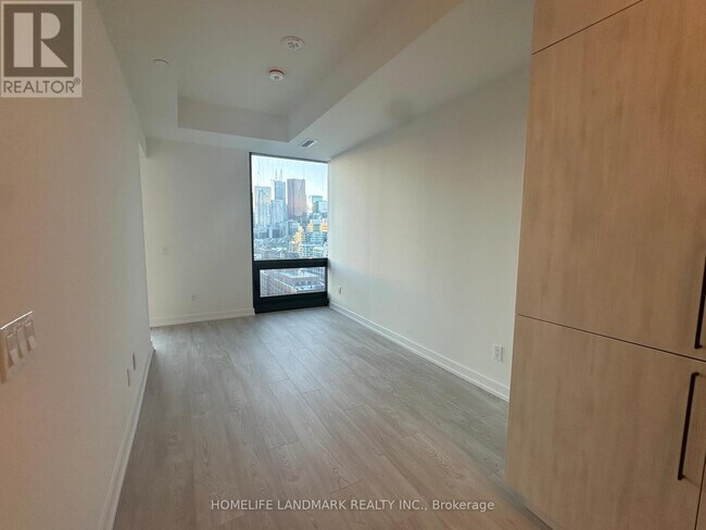 Photo du bâtiment - 35 Parliament St