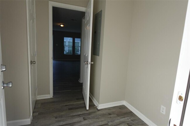 Foto del edificio - 7806 Beckley St