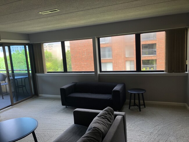 Foto del edificio - 310 S Allen St
