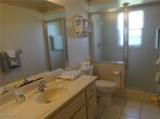 Foto principal - 330 SE 34th St