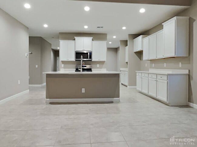 Building Photo - 30368 W Sheila Ln