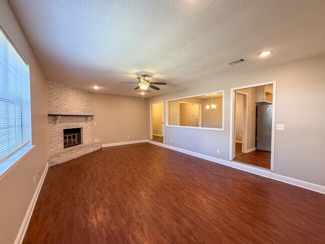 Foto del edificio - 3 Bedroom 2 Bath Home for Rent in Charter ...