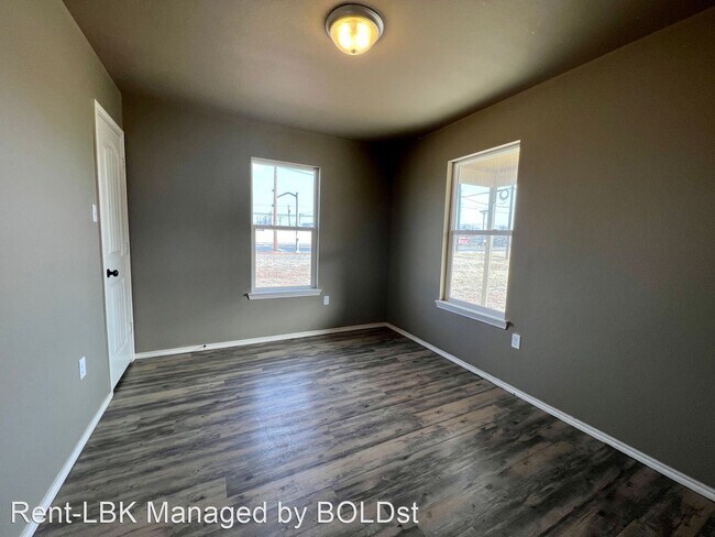 Foto del edificio - 3 br, 2 bath House - 2207 E Main St