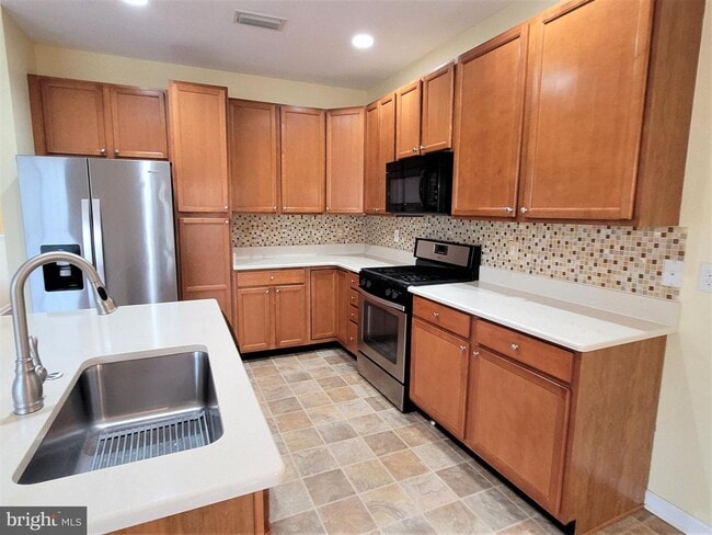 Building Photo - 453 Aston Villa Dr