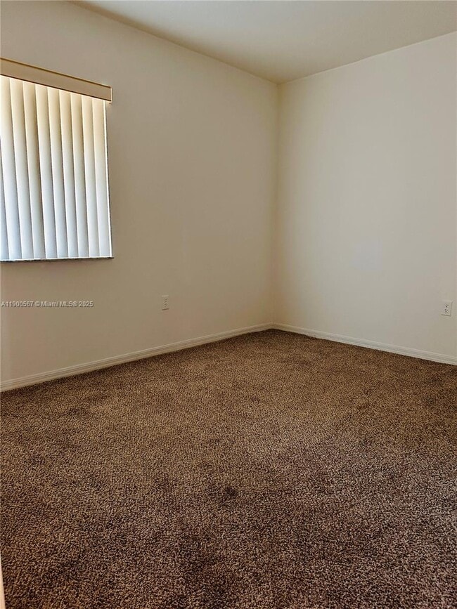Foto del edificio - 1250 SE 29th St