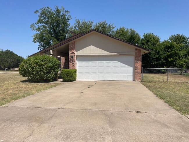 Building Photo - 4502 Whitmire Ln