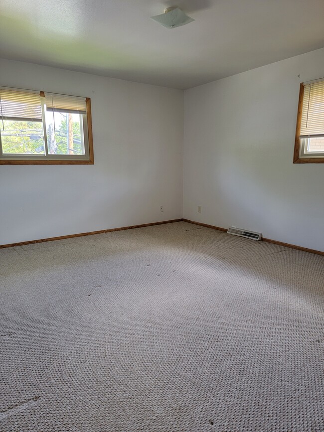 bedroom 1 - 9626 W Silver Spring Dr