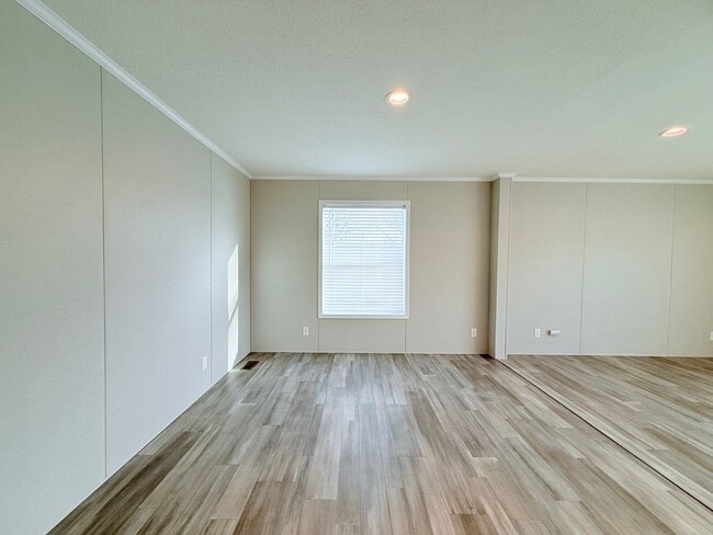 Foto del edificio - 29805 Jamestown Dr