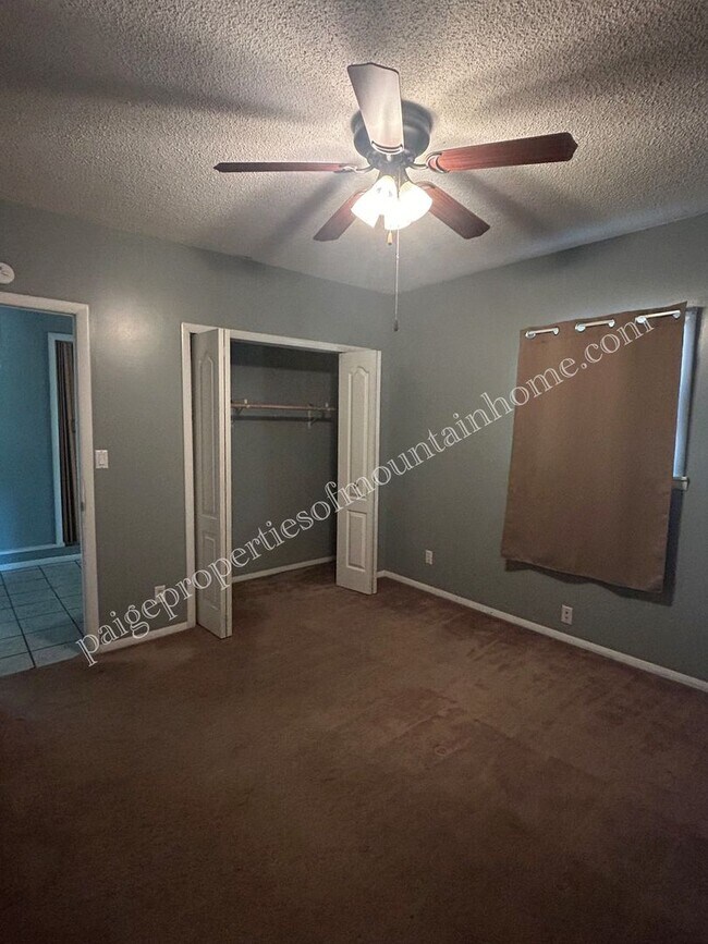 Building Photo - Kenway St Home