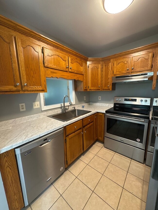 Building Photo - Charming 3BR Home with Bonus Room, Fenced Backyard & Quiet Cul-de-Sac Location
