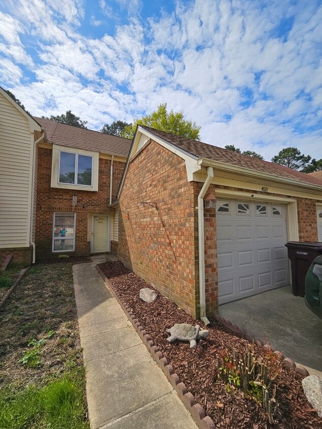 Primary Photo - STONEBRIDGE LANDING