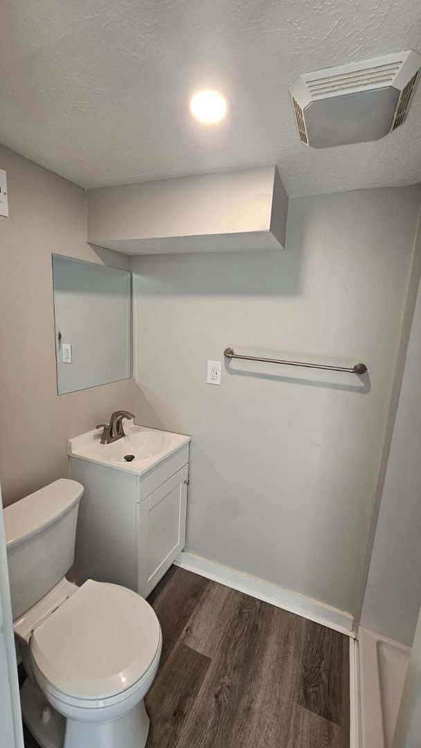 Foto del edificio - 4 bed 2 bath