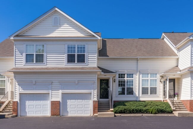 Building Photo - 6342 Downwing Ln