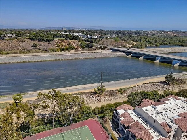 Building Photo - 21372 Brookhurst St