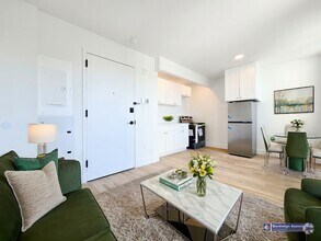 Building Photo - 217 W 123rd St