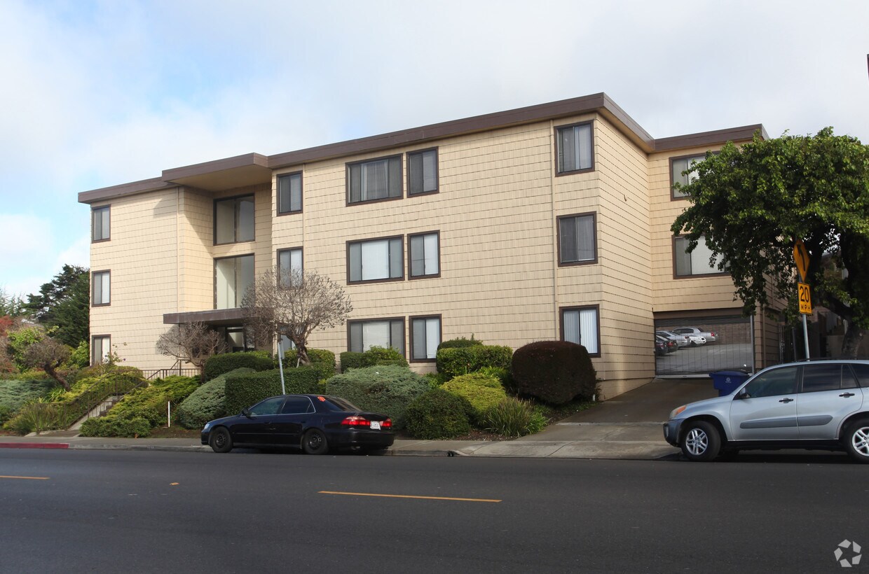 Foto del edificio - 1056 Grand Ave