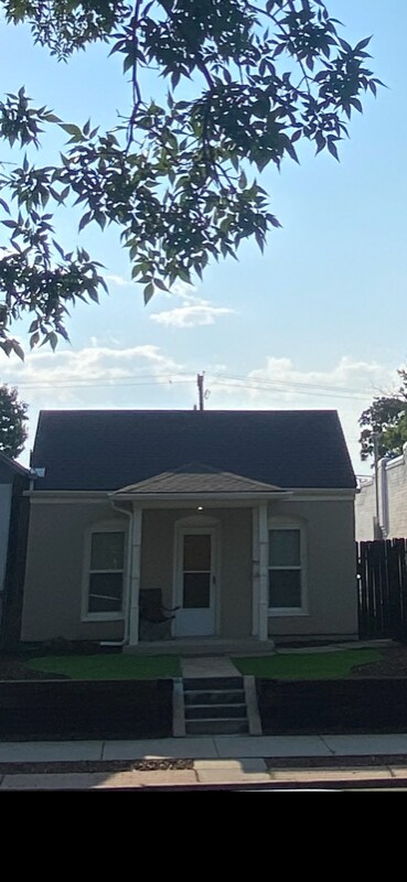 Foto del edificio - 831 Elati St