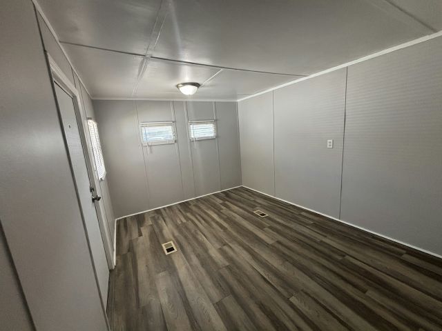 Building Photo - 2850 New Tampa Hwy
